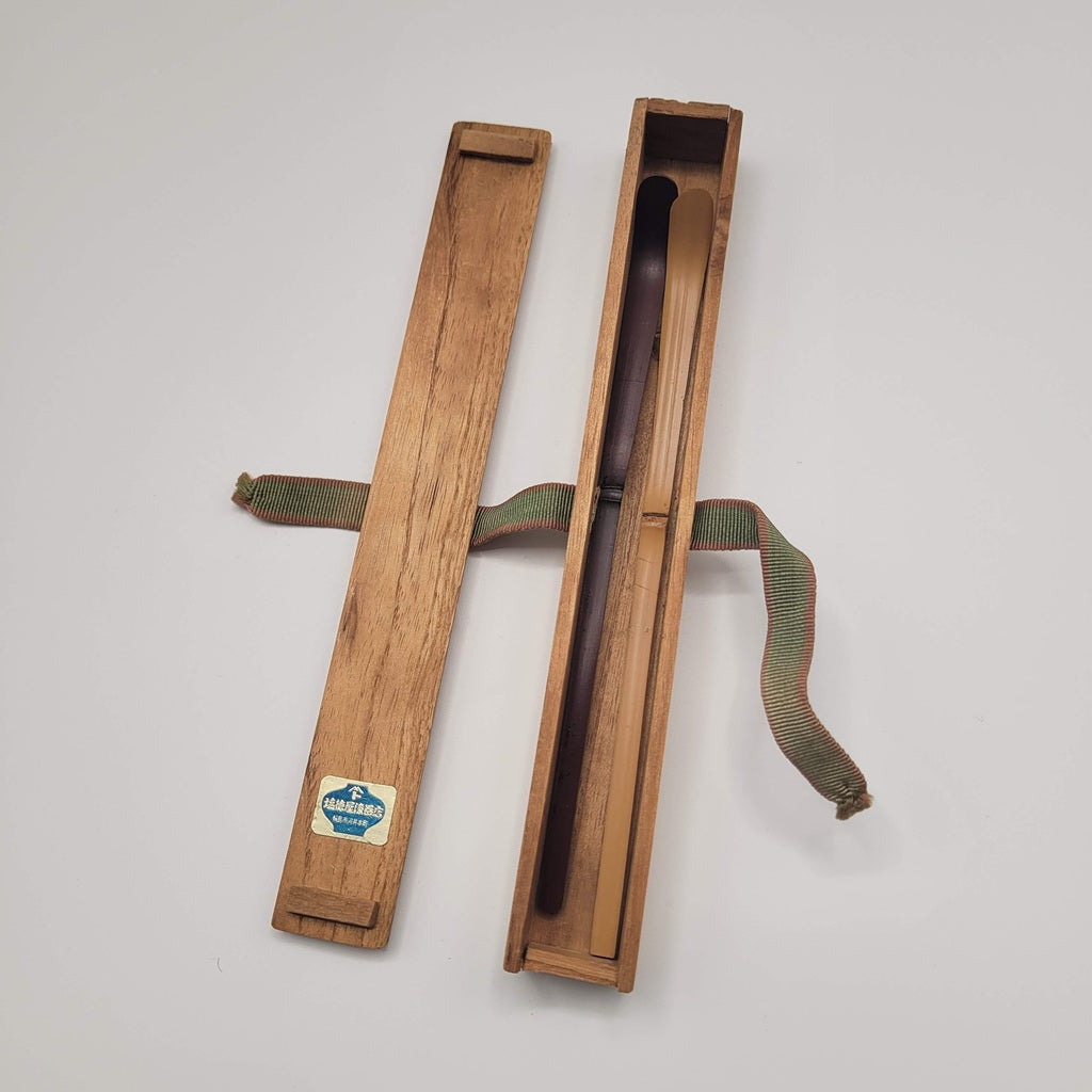 Wajima-nuri chashaku (又妙斎) Matami-sai, Shiokutoku-ya Shikkiten