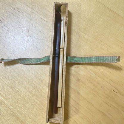 Wajima-nuri chashaku, gelakte bamboe theeschep, Matami-sai, Shiotokuyashikki-winkel